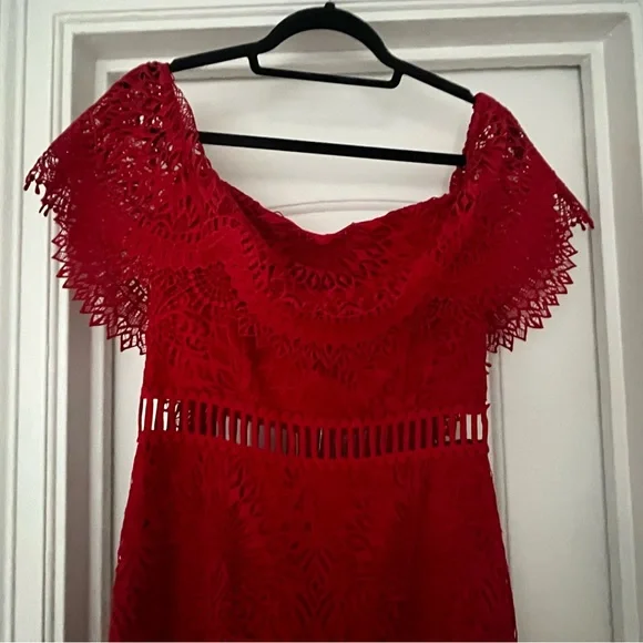 SAYLOR red lace off the shoulder midi dress, size M - Picture 7 of 9
